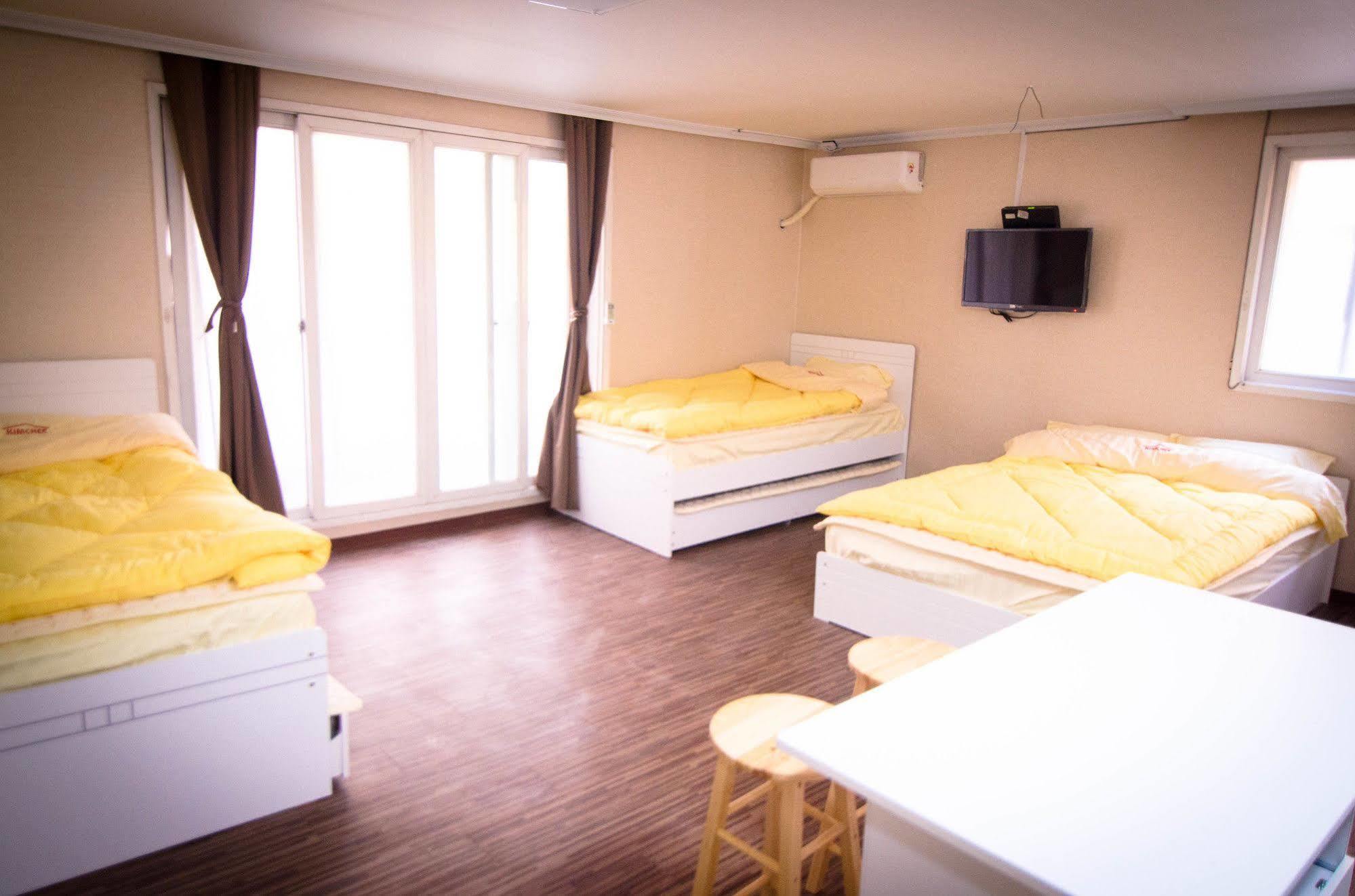 Yakorea Hostel Hongdae Seoul Ngoại thất bức ảnh