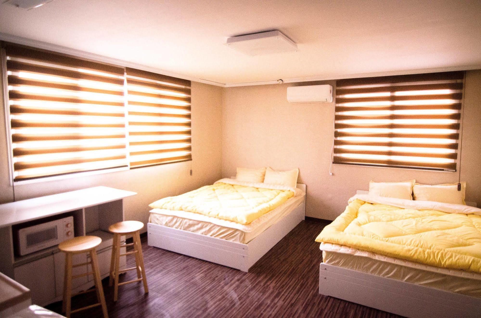 Yakorea Hostel Hongdae Seoul Ngoại thất bức ảnh