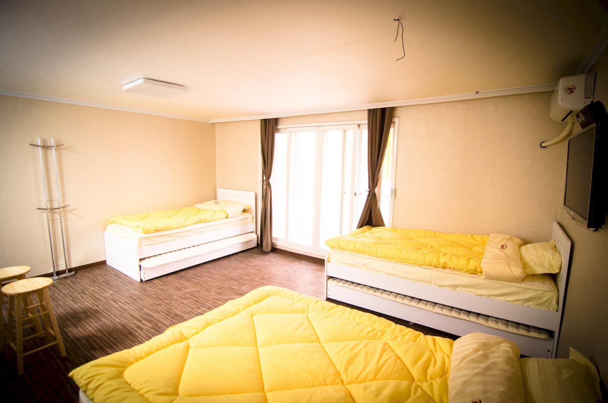 Yakorea Hostel Hongdae Seoul Ngoại thất bức ảnh