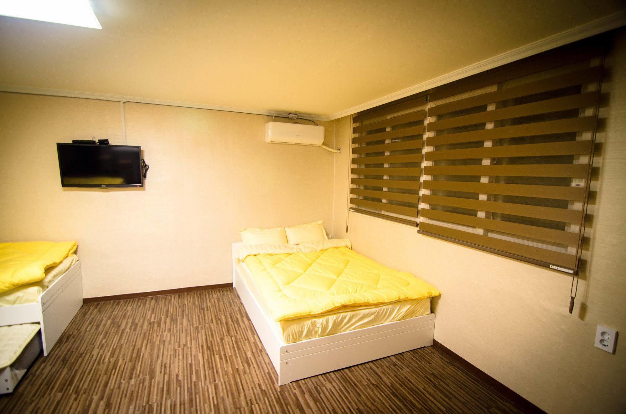 Yakorea Hostel Hongdae Seoul Ngoại thất bức ảnh