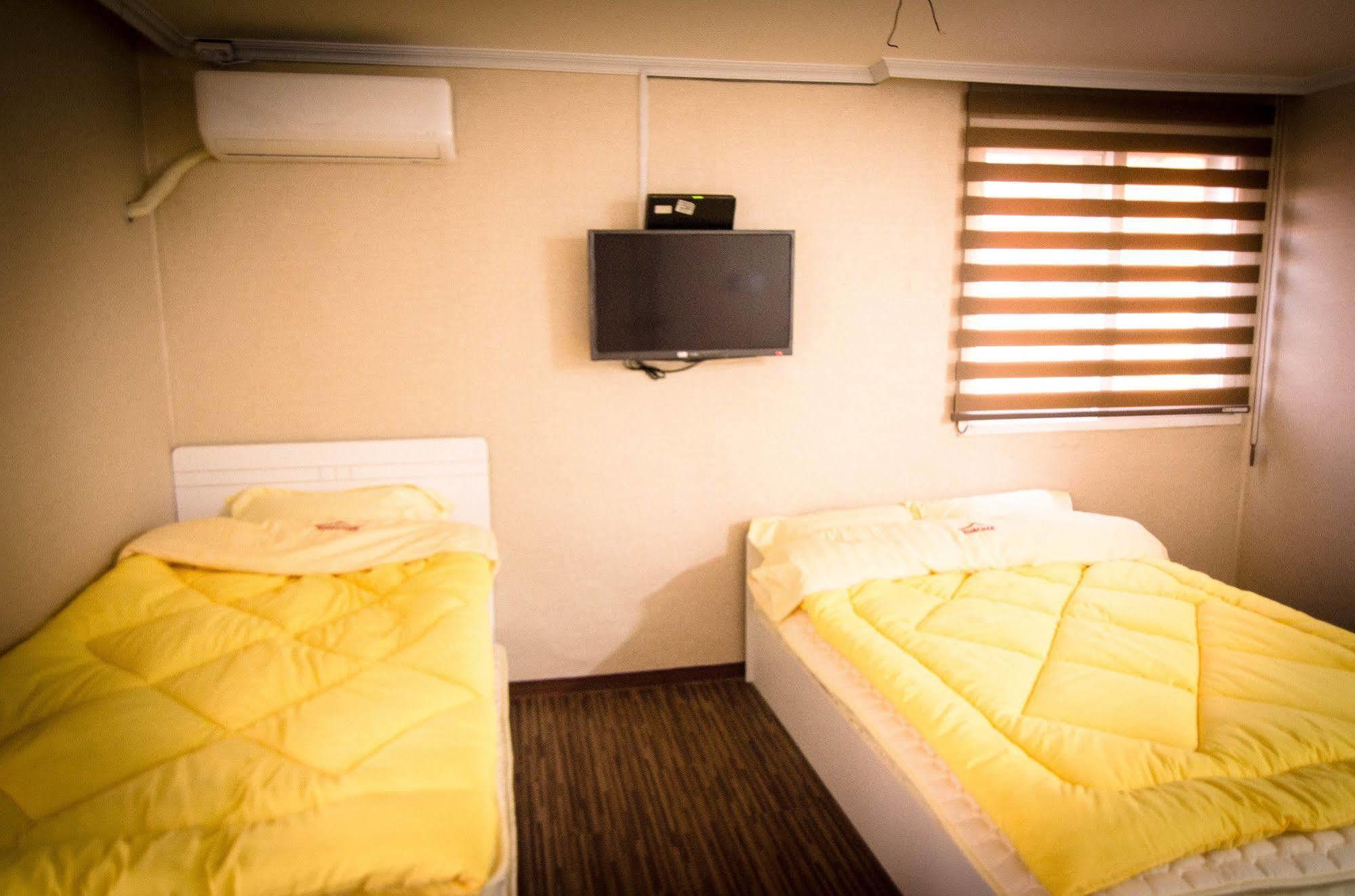 Yakorea Hostel Hongdae Seoul Ngoại thất bức ảnh