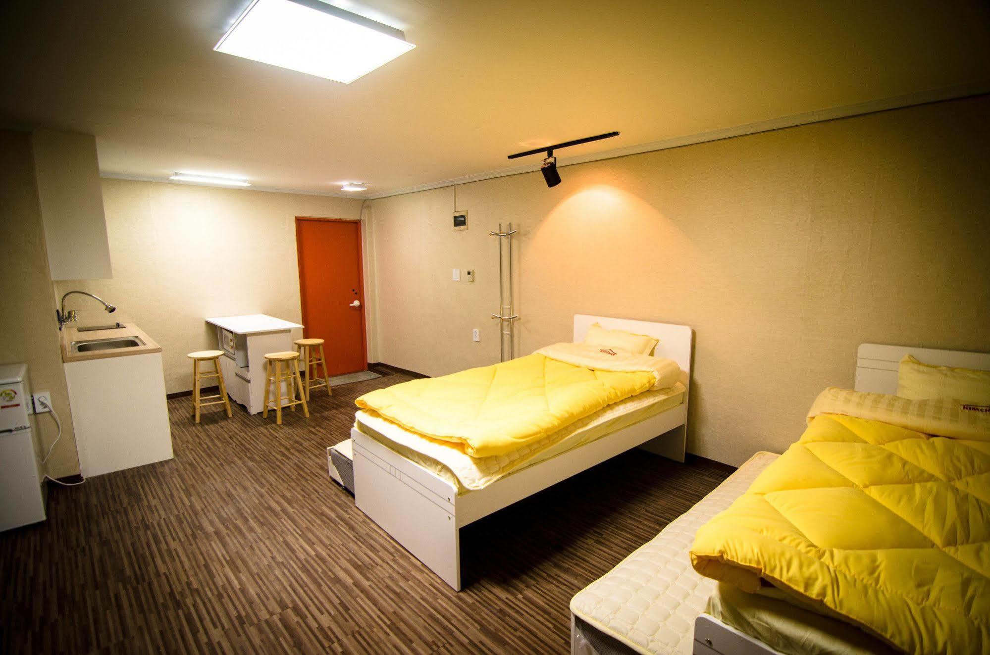 Yakorea Hostel Hongdae Seoul Ngoại thất bức ảnh